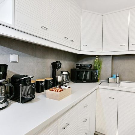 Porto Sea View Apartments - Pl Ippodromiou 21 Солун Екстериор снимка